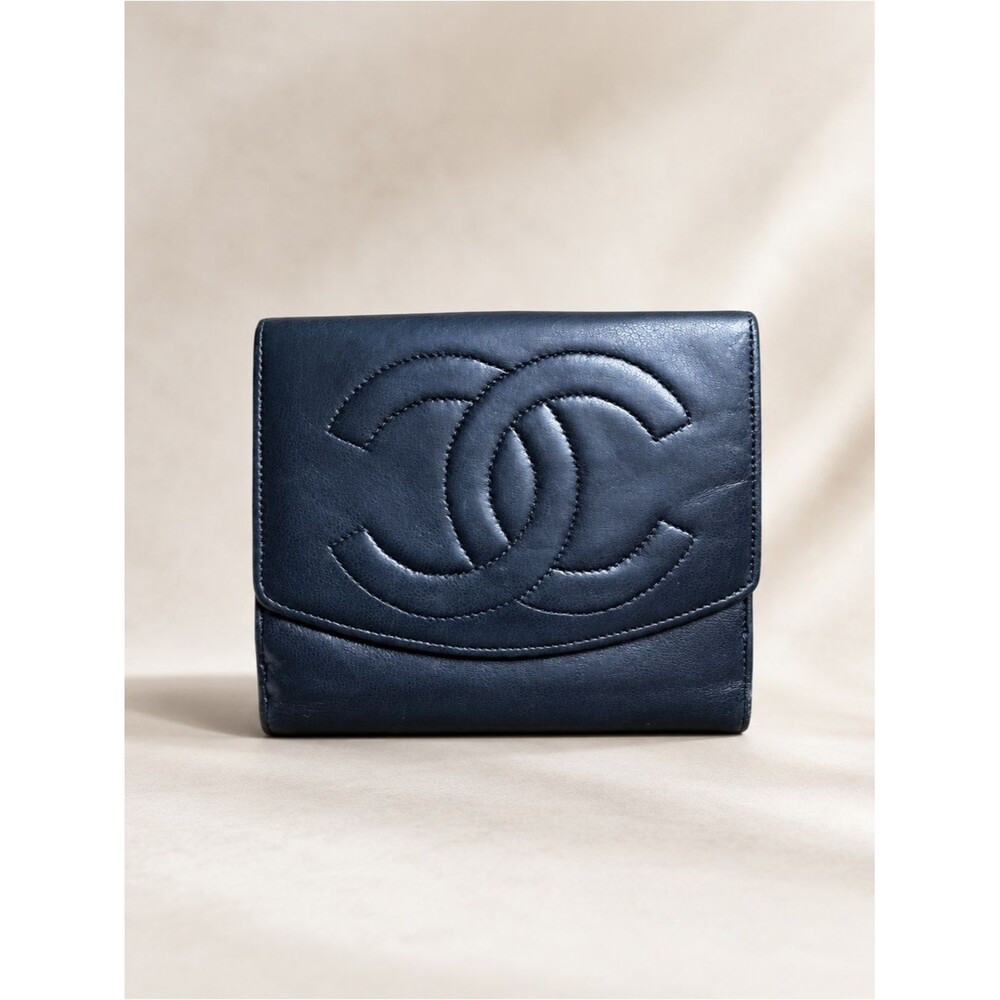 CHANEL Lambskin CC Compact Wallet Black Vintage Leather Quiet Luxury Minimalist